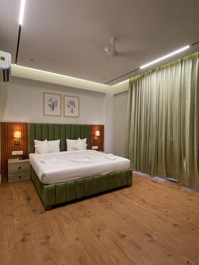 Hotel West Inn Premium Kharar Eksteriør bilde