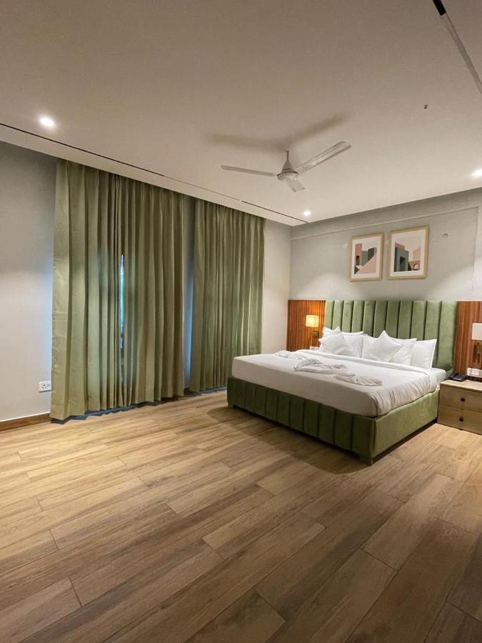 Hotel West Inn Premium Kharar Eksteriør bilde