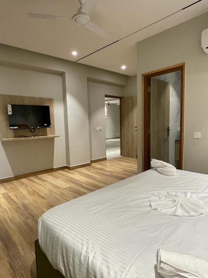 Hotel West Inn Premium Kharar Eksteriør bilde