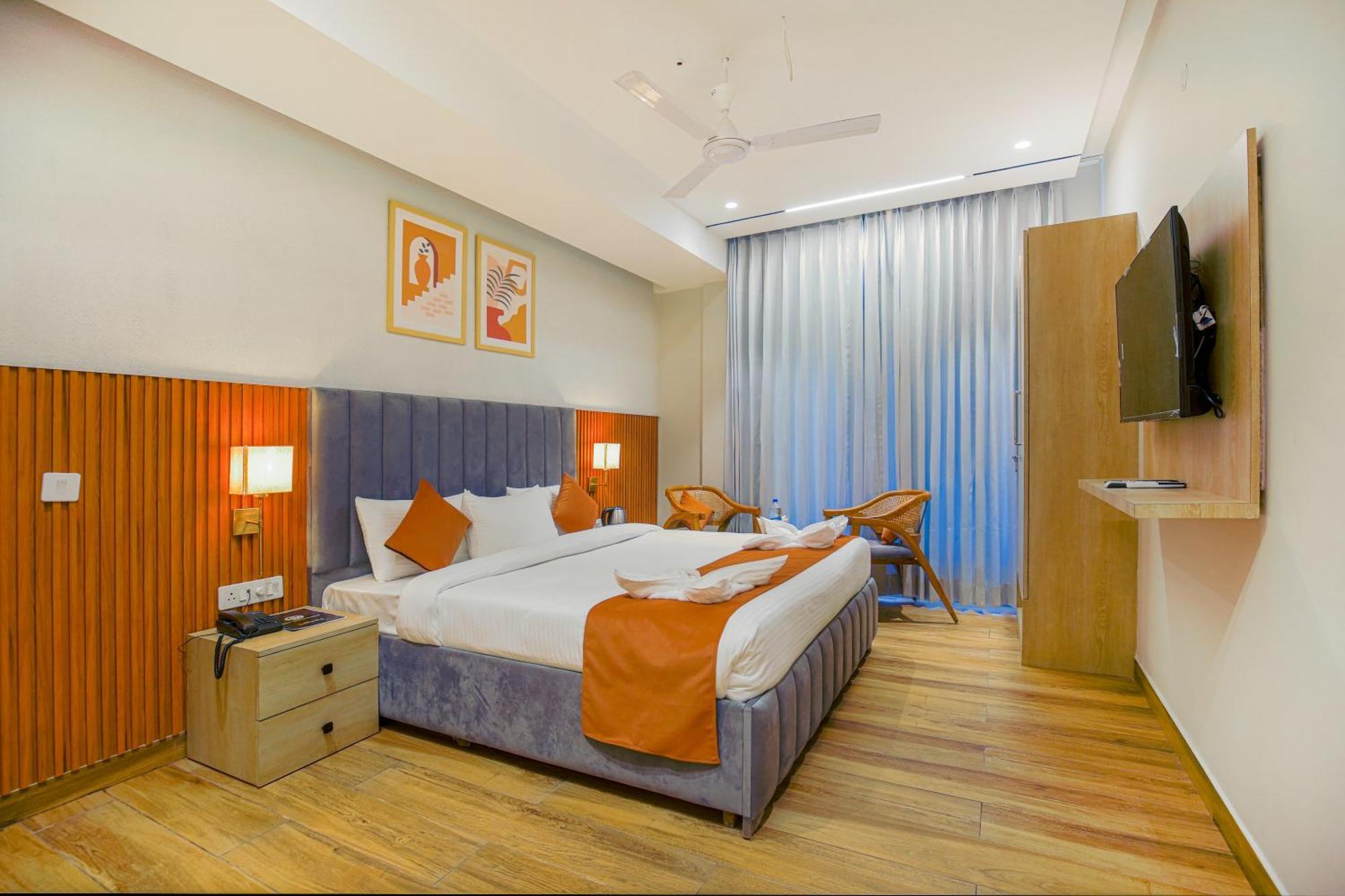 Hotel West Inn Premium Kharar Eksteriør bilde